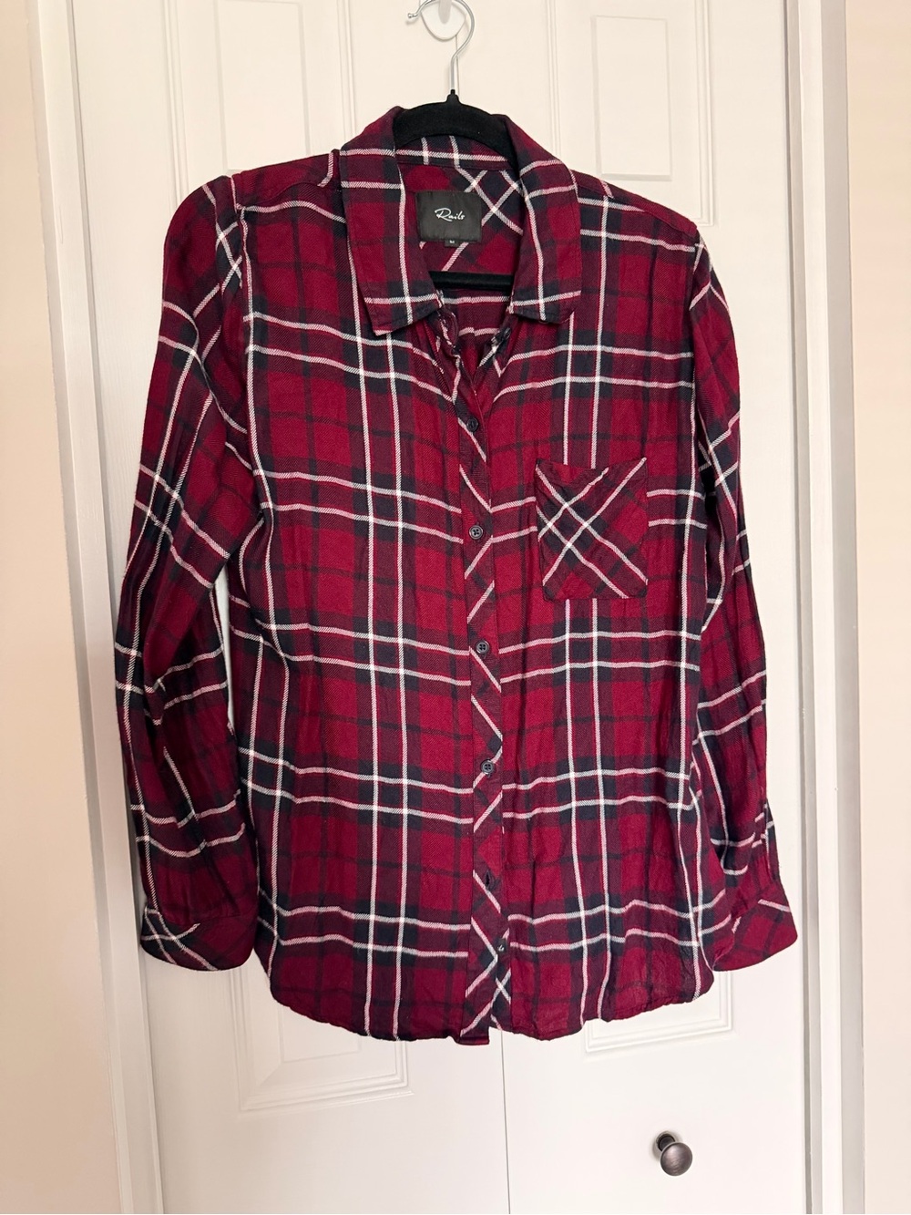 Rails Cabernet/Navy Plaid Button-Up Shirt - Sz M